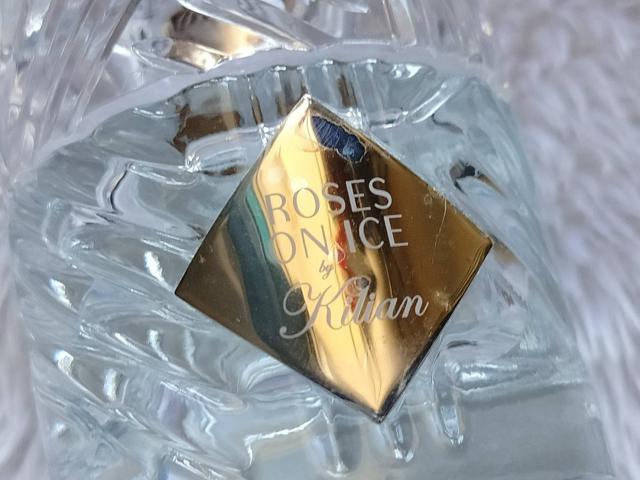 by Kilian - Roses on Ice (EDP) น้ำหอมเคาน์เตอร์แบรนด์แท้ ราคาถูก (ของหิ้ว) 