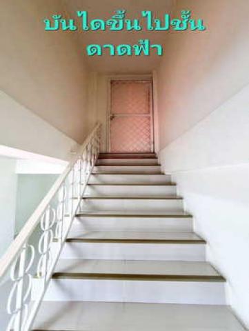 ขายอาคารพานิชย์ 3ชั้นครึ่ง มีดาดฟ้า ทำเลคลองสามลำลูกกา ซอยเปียน์ (ค่าโอนคนละครึ่ง)