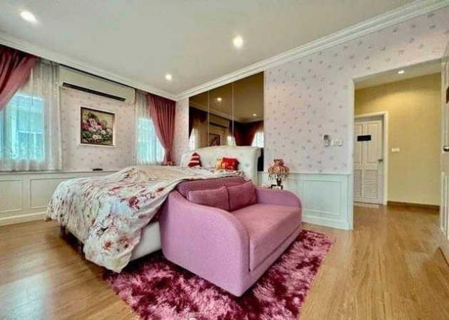บ้านเดี่ยว 2 ชั้น หมู่บ้านภัสสร เพรสทีจ พัฒนาการ 38  ทำเลทอง   เข้าออกได้ 3 เส้นทาง     