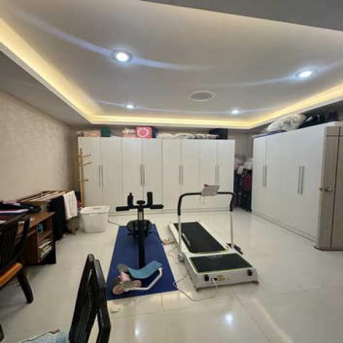 ให้เช่าตึกอาคารพาณิชย์ 2 คูหา 4 ชั้นครึ่ง ทุบติดกัน ขนาด 600 ตร.ม. ซอย  รัชดาภิเษก 22
