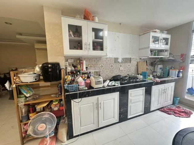 ให้เช่าตึกอาคารพาณิชย์ 2 คูหา 4 ชั้นครึ่ง ทุบติดกัน ขนาด 600 ตร.ม. ซอย  รัชดาภิเษก 22