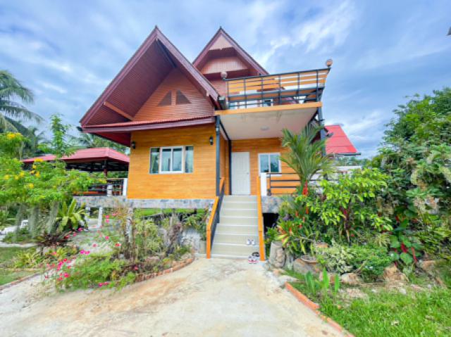 บ้านไม้วิวสวย ๆ พร้อมเนื้อที่เยอะกว้างขวางว่างให้เช่า ต.ลิปะน้อย ใกล้ รร เกาะสมุย สุราษฎร์ บ้านพร้อมเข้าพัก มีศาลาชมวิวสวยๆ