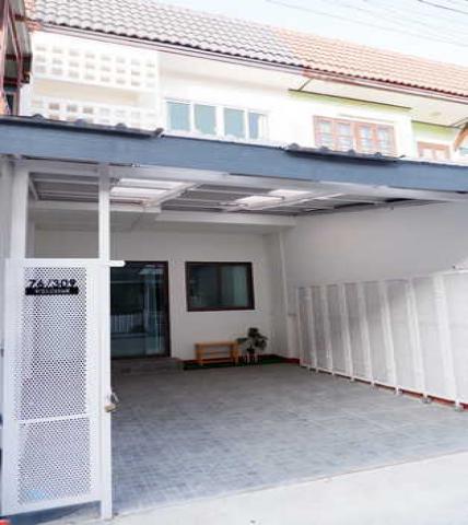 ขายด่วนทาวน์เฮ้าส์ 2 ชั้น ทำเลทอง รีโนเวทใหม่ อ.บางบัวทอง จ.นนทบุรี