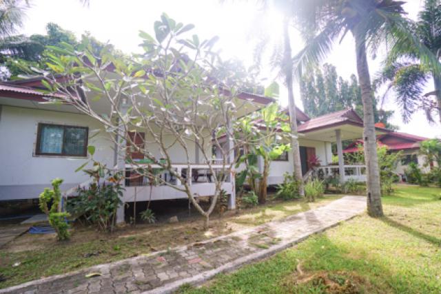 บ้านว่างให้เช่า ใกล้หาดแม่น้ำ 1นอน 1น้ำ ต.แม่น้ำ อ.เกาะสมุย จ.สุราษฏร์ฯ เฟอร์นิเจอร์ครบ