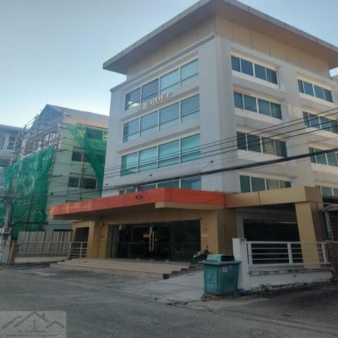ให้เช่าอาคาร​สำนักงาน​ 5 ชั้น​ ประมาณ 655 ตรม. มีลิฟท์ ถนนนวลจันทร์ ติดเลียบด่วนรามอินทรา ใกล้เซ็นทรัลอีสวิลล์ เหมาะทำออฟฟิศ หรือหลายธุรกิจ