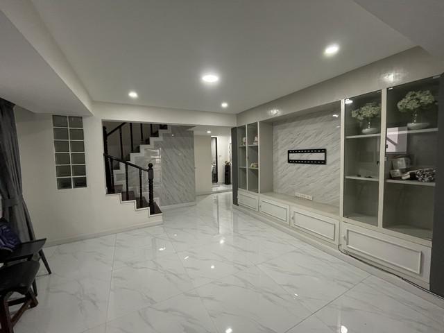 POR4821 ให้เช่าบ้านเดี่ยว หมู่บ้าน สัมมากร รามคำแหง112 บ้านพึงรีโนเวท บ้านสวยร่มรื่น ตกแต่งพร้อมอยู่ ขนาด 60 ตรว เฟอร์นิเจอร์พร้อมอยู่