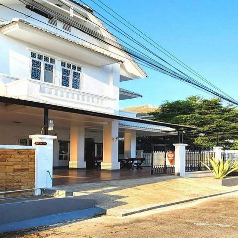 ให้เช่าบ้านเดี่ยว 2 ชั้น ใกล้ Central WestGate หมู่บ้าน The Oriental House บางใหญ่ บางบัวทอง เนื้อที่ 67ตร.วา พื้นที่ใช้สอย 270 ตร.เมตร 