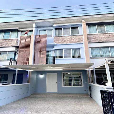 ให้เช่าทาวน์โฮม 3 ชั้น โครงการทาวน์พลัส เกษตรนวมินทร์ รีโนเวทใหม่ทั้งหลัง ตกแต่งสไตล์มินิมอล พร้อมอยู่ ทำเลดี 