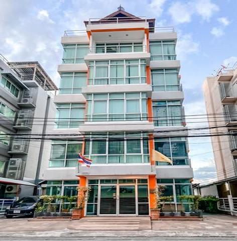  ให้เช่าและขายอาคารพาณิชย์ 5 ชั้น 655 ตรม. มีลิฟท์ ถนนนวลจันทร์ ติดเลียบด่วนรามอินทรา  ขายต่ำกว่าราคาประเมิน