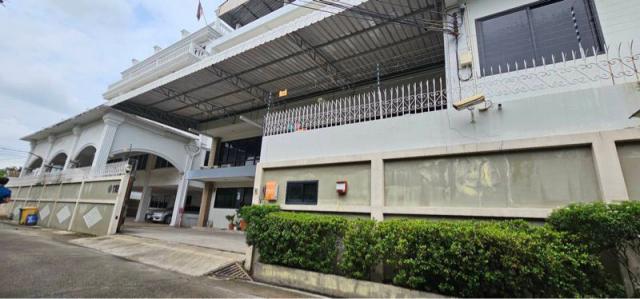 ขายด่วนโรงงานสำนักงานออฟฟิต ทำเลทอง  จ.กรุงเทพมหานคร