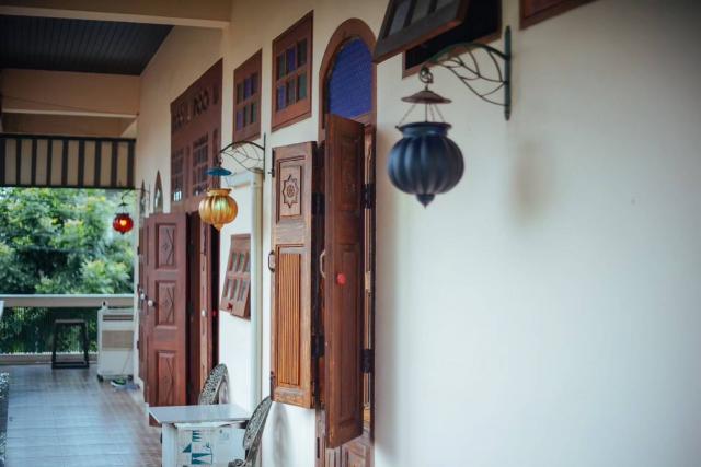 ขายบ้านหลังใหญ่ 2ชั้น พร้อมที่ดิน สไตล์ไทยประยุกต์ในตัวเมืองเชียงใหม่