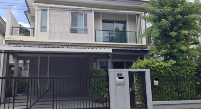  ขายบ้านแฝด 2 ชั้น  เดอะ แพลนท์ เอสทีค พัฒนาการ 38 สวนหลวง เนื้อที่ 40 ตรว