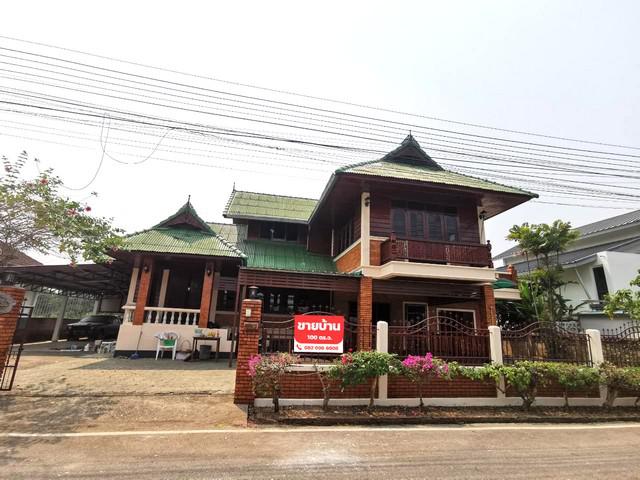 ขายบ้านเดี่ยว 2 ชั้นไม้สักทองผสมปูน สวยลงตัวในสไตล์บ้านสวนเมืองลำพูน ลำพูนคันทรีโฮม 1 สันต้นธง