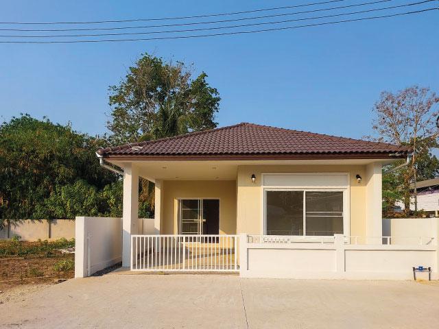 บ้านใหม่ ซอยตรงข้ามโลตัสโกเฟรชสารภี 2 นอน 1 น้ำ ทำเลดี ราคา ใกล้สิ่งอำนวยสะดวก ถ.ต้นยาง ต.ยางเนิ้ง อ.สารภี จ.เชียงใหม่