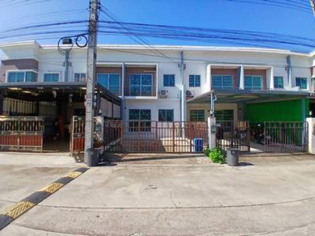 cx ขายทาวน์โฮม หมู่่บ้านโนโววิลล์ ลำลูกกา - คลอง 2 โทร. 0999983897