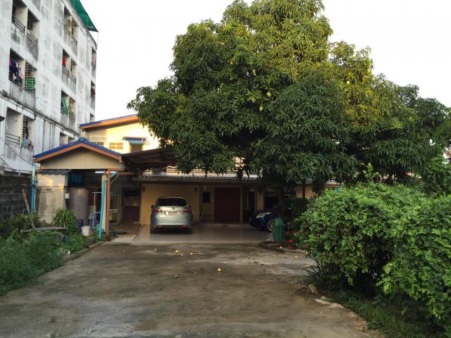 ขายบ้านพร้อมที่ดิน ทำเลทอง ในซอยจรัญสนิทวงศ์ 22 (ซอยวัดอัมพวา) เขตบางกอกน้อย จังหวัดกรุงเทพมหานคร