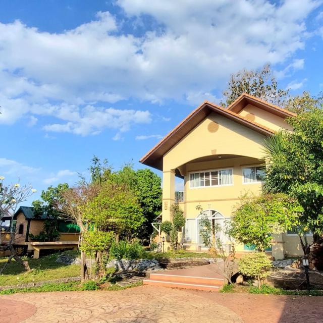 โซนเจ็ดยอด ให้เช่า 65,000 บาท/เดือน 361 ตรว. 5 นอน 4 น้ำ #้หมาะสำหรับครอบครัวใหญ่ พักผ่อน #การ์เด้นวิลล่า #วิวดอยสุเทพ #เฟอนิเจอร์ครบ 