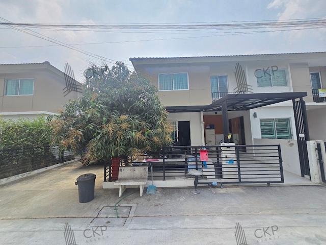 ทาวน์เฮาส์ บ้านพฤกษา 113 กรุงเทพฯ-ปทุมธานี ตกแต่งต่อเติมเต็ม มีบ่อสำหรับเลี้ยงปลา ใกล้ห้างสรรพสินค้า