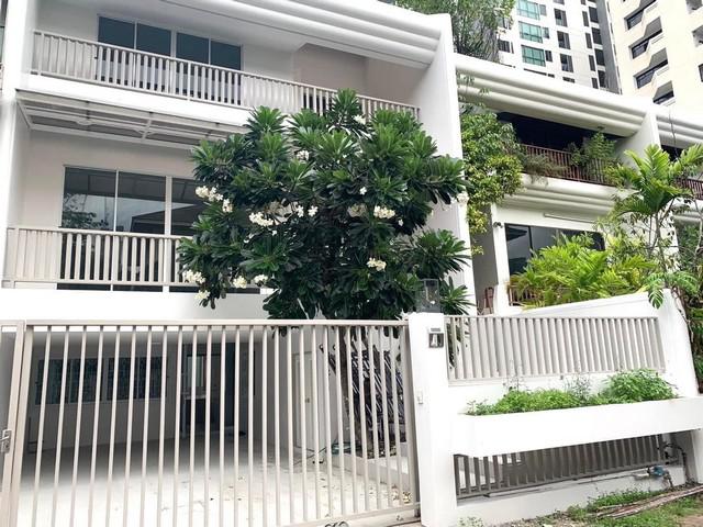 บ้าน ทาวน์เฮ้าส์สุขุมวิท 3BEDROOM area 0 RAI 0 งาน 46 ตร.ว. 38000000 B. ใกล้ อโศก พร้อมพงษ์ ทองหล่อ ราคาสุดคุ้ม