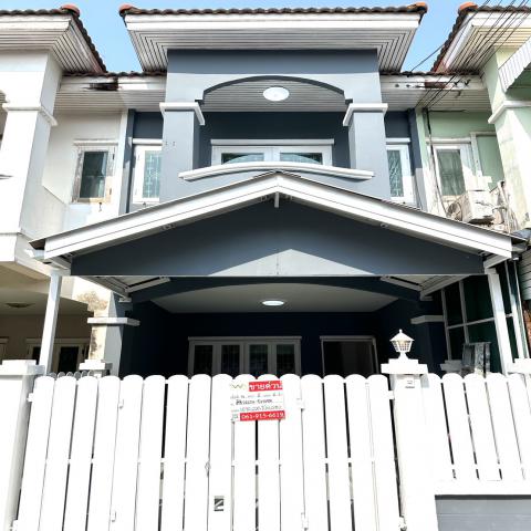 ขายทาวน์เฮ้าส์ หมู่บ้านศิริวรรณ-ชวนชม บางบัวทอง เนื้อที่16 ตร.ว 3ห้องนอน 2ห้องน้ำ