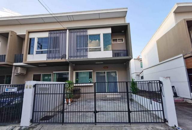 ให้เช่าทาวน์โฮม2ชั้น หมู่บ้านอินดี้ เลียบคลองสาม รังสิต ในเครือ LAND & HOUSE ใกล้บิ๊กซีคลอง3 