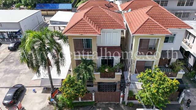 P1 บ้านเดี่ยว ปลูกสร้างเอง ติดถนนเมน ซอยอ่อนนุช 70/1 ทำเลดีที่สุดในย่าน 