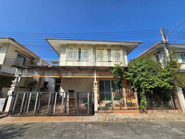 บ้านสวย ราคาถูก #โซนสันทราย เพียง 2.99 ล้าน 39 ตรว. บ้านเดี่ยว 2 ชั้น #วิวดอยสุเทพ #น้ำไม่ท่วม100% อยู่แหล่งชุมชน เงียบสงบ ไม่วุ่นวาย
