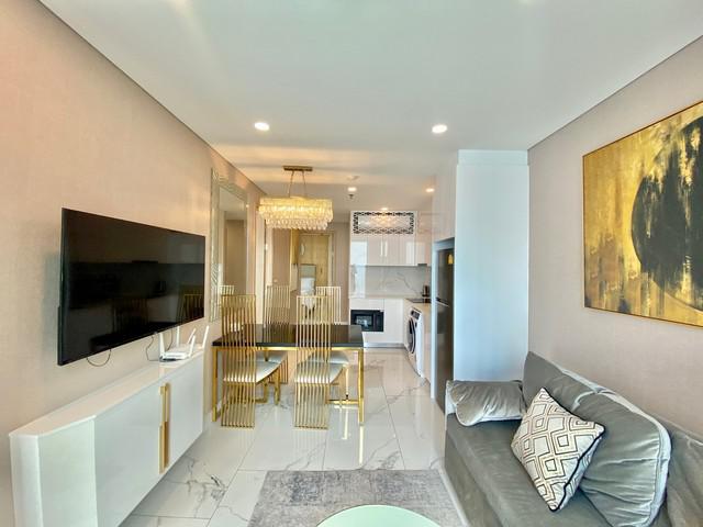 Copacabana Beach Jomtien   Direct sea view and Pattaya city view