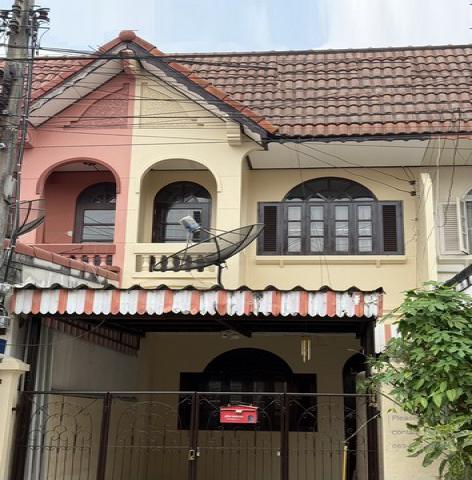ให้เช่าทาวน์เฮ้าส์ 2 ชั้น บ้านพึ่งรีโนเวทใหม่  สภาพดี หมู่บ้านเสนา 88 ใกล้ เซ็นทรัล อีสต์วิลล์