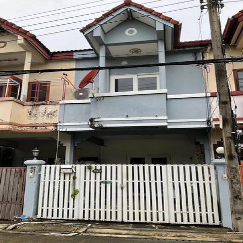 ขายทาวน์เฮ้าส์รามอินทรา 61 ในหมู่บ้านเดี่ยวติดถนนรามอินทรา ท่าแร้ง บางเขน กรุงเทพ 