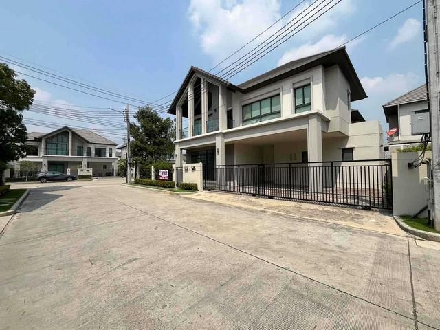 ขายบ้านเดี่ยวต้นซอย สภาพดี  4 นอน หมู่บ้าน Bangkok Boulevard รามอินทรา-วัชรพล 72 ตรว 2 ชั้น
