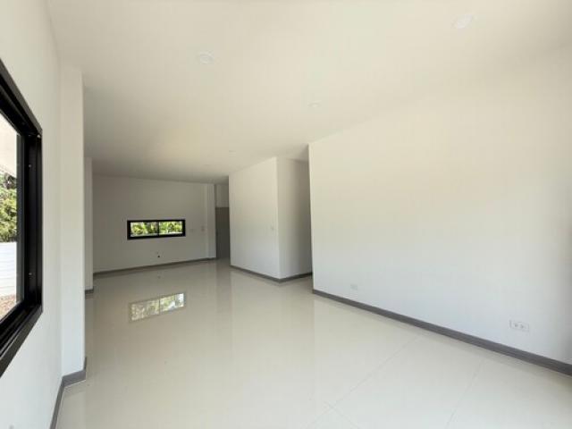 บ้านชั้นเดียวสร้างใหม่ บ้านน้ำโท้ง ซอย 2 ต.สบแม่ข่า อ.หางดง เชียงใหม่