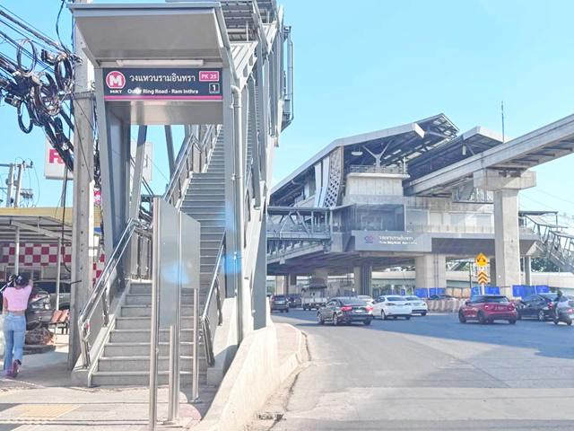 จดทะเบียนได้ MRT วงแหวนรามอินทรา เดินไป แฟชั่นไอแลนส์ 445ม.7-11 ให้เช่าโฮมออฟฟิศ 4 ชั้น  22ตร.วา. 320 ตร.ม.  ปัญญาอินทรา 1กม. 5นอน แม็คโคร