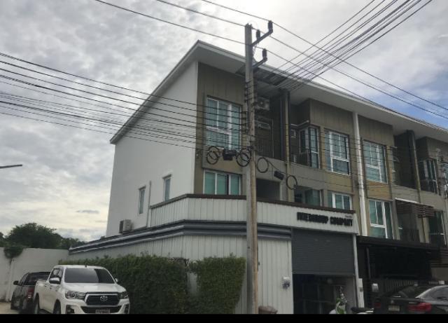 ให้เช่า และขาย ทาวน์โฮม เบล็สทาวน์ ศรีสมาน ติวานนท์  ปทุมธานี
