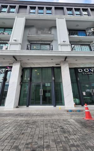 BH3491 ให้เช่าโฮมออฟฟิส  สไตล์โมเดิร์น 4.5 ชั้น มีลิฟต์ โครงการ เดอะ มาสเตอร์ แอท บีทีเอส อ่อนนุช 2