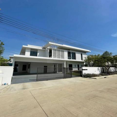 ให้เช่าบ้านเดี่ยว Pool Villa 2 ชั้นหลังใหญ่ 110 ตรว. โครงการมัณฑนา บางนา กม 15 MANTANA Bangna km 15 ติดถนนใหญ่บางนา 