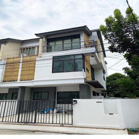 ไม่มีบ้านตรงข้าม MRTบางรักใหญ่ 1กม. ดีไซน์วิลเลจ ราชพฤกษ์ 300ม. บ้าน 3ชั้น 5นอน 4น้ำ  มาเรีย การ์เด้น 2กม. สไตล์โมเดิร์น ทำเลเยี่ยม 