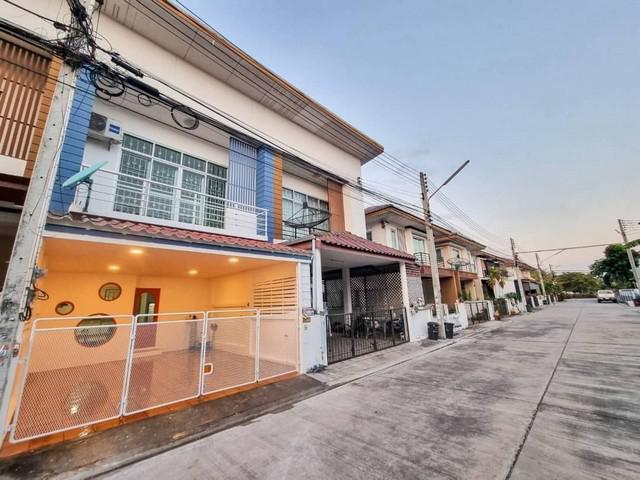 KDH0075 ขาย บ้าน สำนักบก อ.เมืองชลบุรี ขนาด 20 ตร.วา 2 ชั้น รีโนเวทใหม่จัดเต็มให้ทั้งหลัง