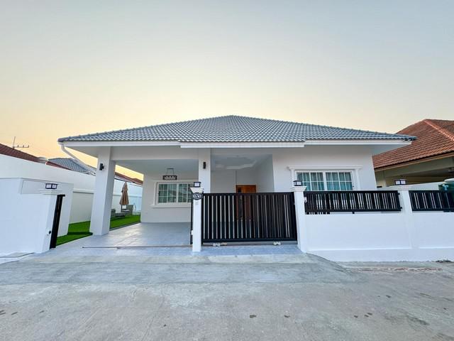 บ้านเดี่ยว Pool Villa หลังมุม  64 ตรว.  ซอยเนินพลับหวาน ใกล้ถนนสุขุมวิทพัทยากลาง