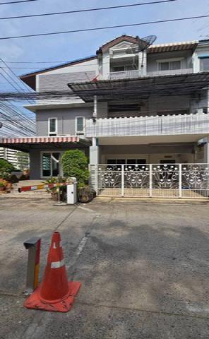 ขาย โฮมออฟฟิศ 3 ชั้นครึ่ง บ้านกลางเมือง รัชดา-เหม่งจ๋าย ถ.เทียมร่วมมิตร ใกล้ ถ.รัชดาภิเษก ถ.เลียบด่วนเอกมัยรามอินทรา หลั