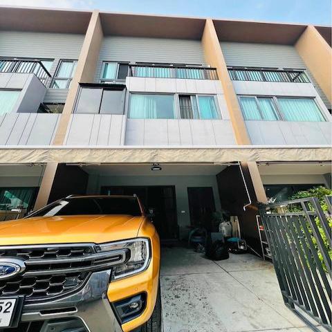 ขายทาวน์โฮม 3 ชั้น 18.1 ตรว. โครงการบ้านกลางเมือง สาทร - สุขสวัสดิ์ ใกล้ทางด่วนและรถไฟฟ้า 