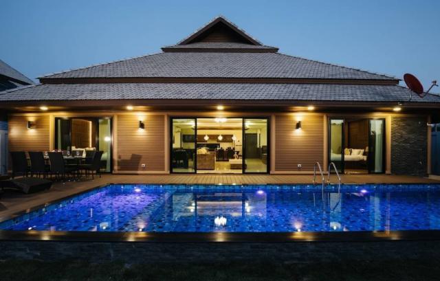 ขายพร้อมผู้เช่า 13.8 ล​.เท่านั้น 173 ตรว. 6 นอน 6 น้ำ #บ้านสวยสไตล์ล้านนาโมเดิร์น พูลวิลล่าชั้นเดียว รับรายได้เดือนละ 100,000 บาท