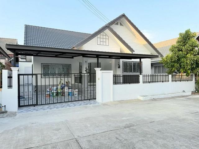 ขายบ้านเดี่ยว ชั้นเดียว รีโนเวทใหม่ ใกล้เทศบาลสุรศักดิ์ ศรีราชา TP-H1153