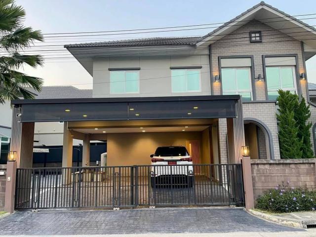 ลัดดารมย์ อิลิแกนซ์ ให้เช่า 120,000 บาท/ขาย 20 ล้าน 130 ตรว. บ้านเดี่ยวหลังใหญ่สุดหรู 2 ชั้น #QHouse #ศาลากลาง บ้าน 2 หลังในพื้นที่เดียวกัน
