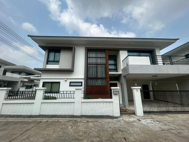 ให้เช่า บ้านเดี่ยว 2 ชั้น แปลงหัวมุม เดอะ คอมพลีท ศรีราชา TP-H1165