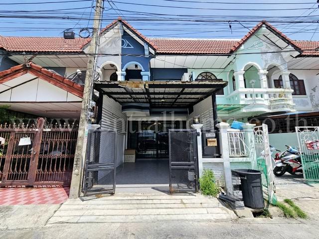 ทาวน์เฮ้าส์ 2 ชั้น คู้บอน 27 แยก 48 รีโนเวทใหม่ พร้อมอยู่