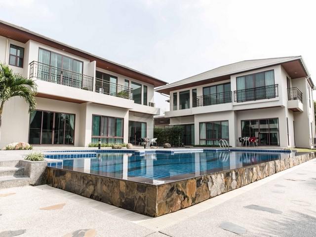 ให้เช่าบ้านเดี่ยว 2 ชั้น 3 หลัง 400 ตรว. 12 ห้องนอน หมู่บ้านเพอร์เฟค มาสเตอร์พีช พระราม 9 พร้อมสระว่ายน้ำ ใกล้ Stamford University