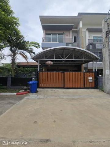 ให้เช่าทาวน์โฮม 3 ชั้น โครงการทาวน์อเวนิว พระราม 9 หลังมุม เหมาะทำ home office