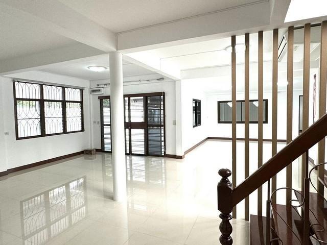 P542 ให้เช่า บ้านเดี่ยว สุทธิสาร ลาดพร้าว 48 ใกล้MRTภาวนา MRTสุทธิสาร เหมาะทำโฮมออฟฟิศ ซอยวัฒนานิเวศน์ แขวงสามเสนนอก เขตห้วยขวาง 