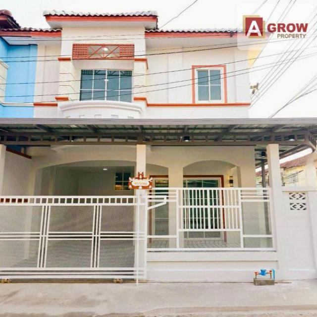 หมู่บ้านปิยวรารมย์ 1 ถนนบางกรวย-ไทรน้อย บ้านหลังมุมถนนเมน ทำเลค้าขาย ตกแต่งพร้อมอยู่